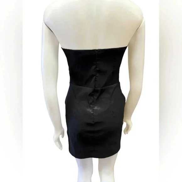 Daisy Black Mini Strapless Dress Size Medium - Picture 2 of 7